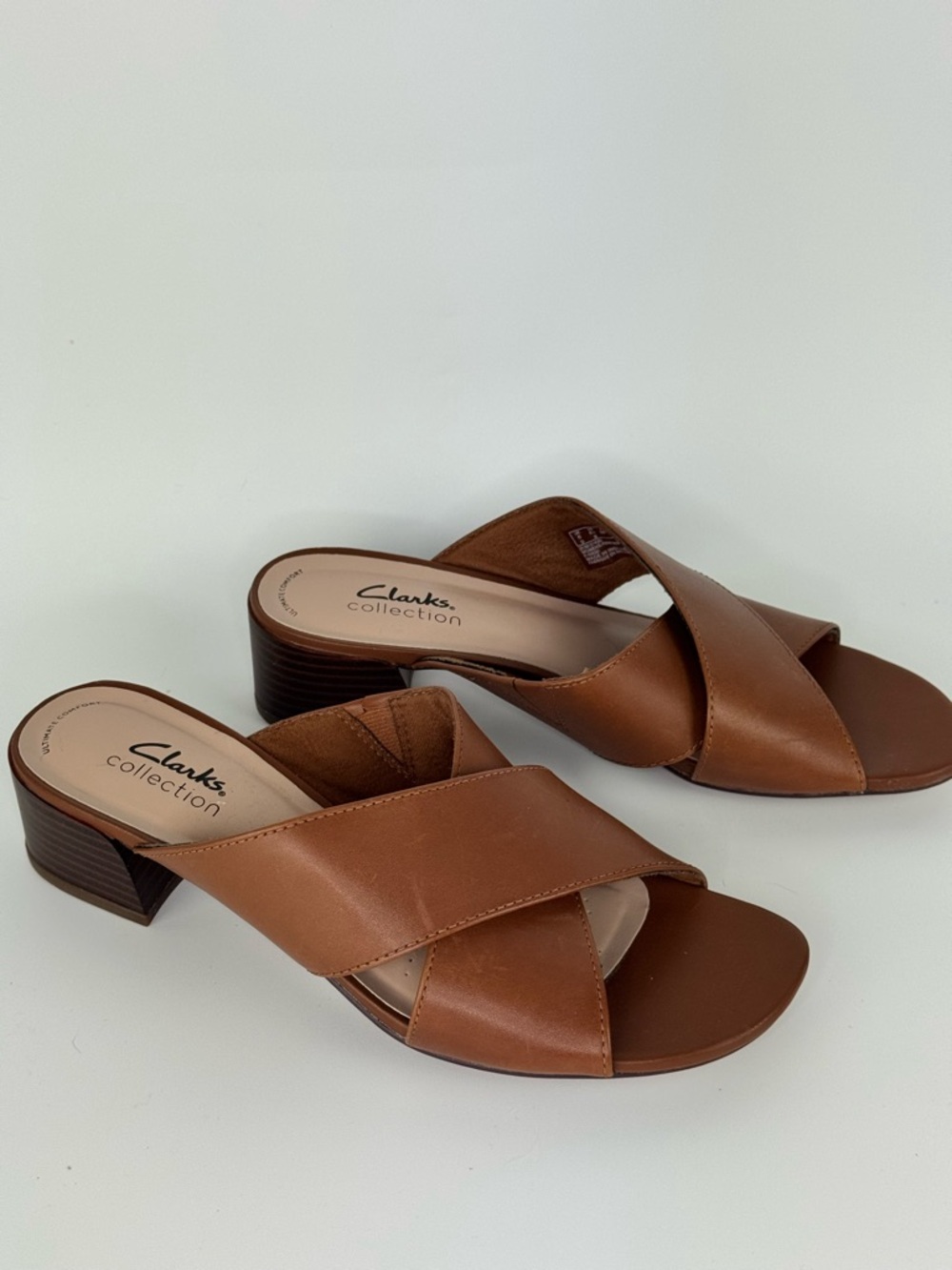 Clarks Collection Light Brown Leather Slide Sandals Womens 8.5 M Heel 2"